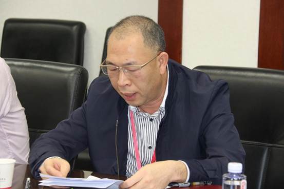 說明: 深圳職業(yè)技術(shù)學(xué)院黨委副書記、紀(jì)委書記楊平現(xiàn)場(chǎng)致辭