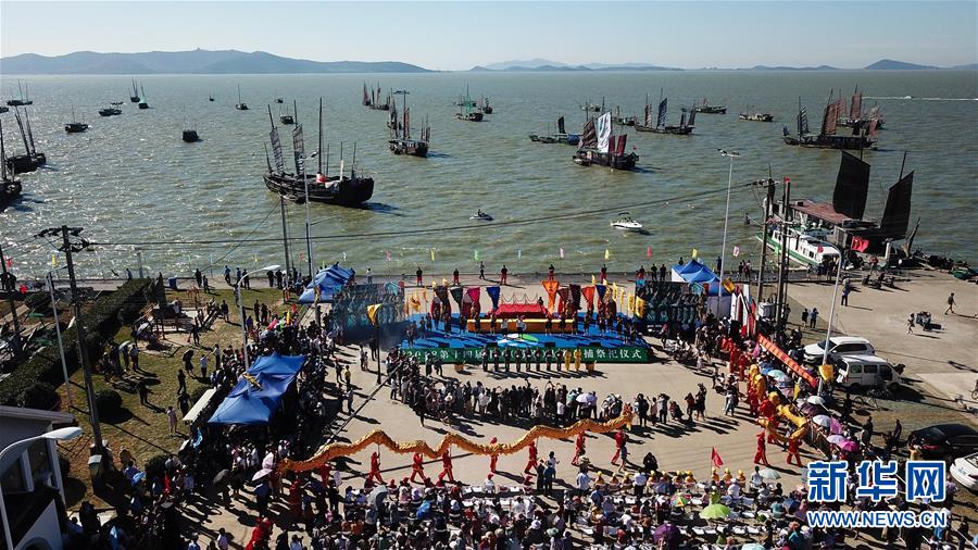 （社會(huì)）（4）太湖漁民喜迎開捕節(jié)